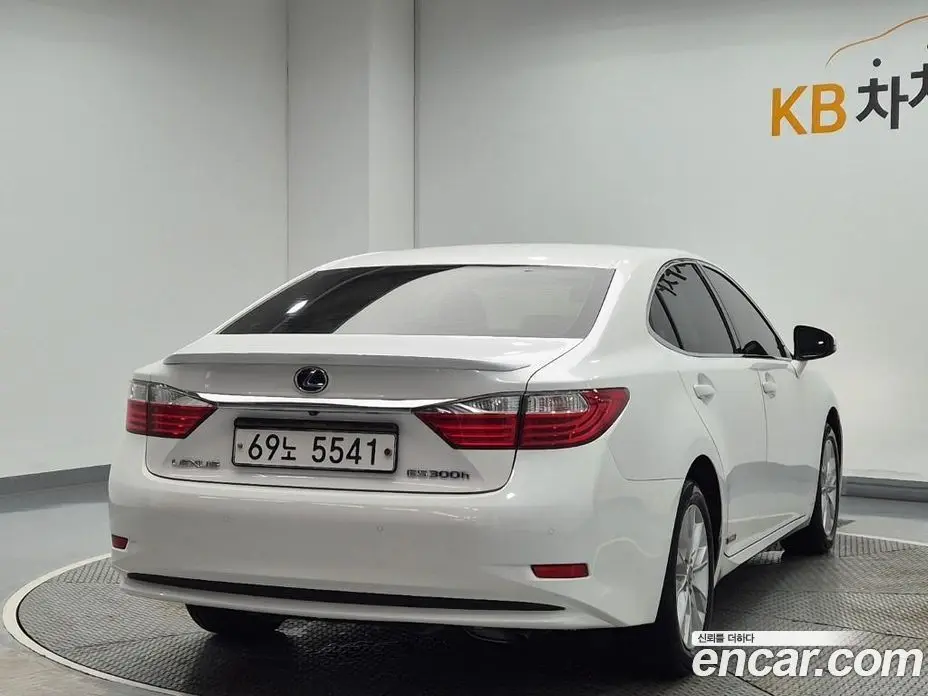 Lexus ES 2013 2.5 автомат (гидро), фото 3