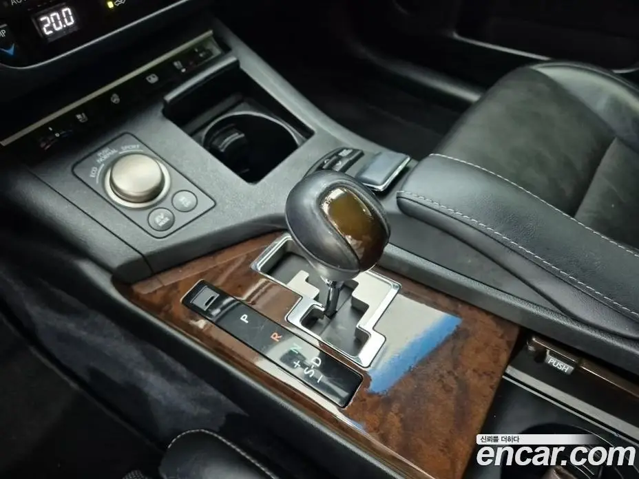 Lexus ES 2013 2.5 автомат (гидро), фото 8