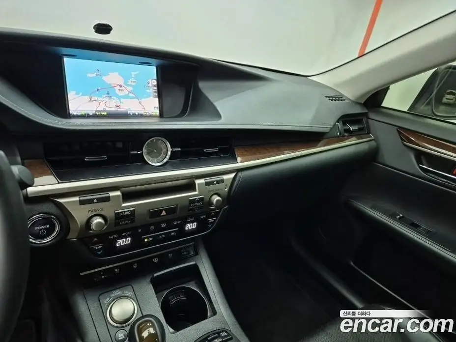 Lexus ES 2013 2.5 автомат (гидро), фото 10