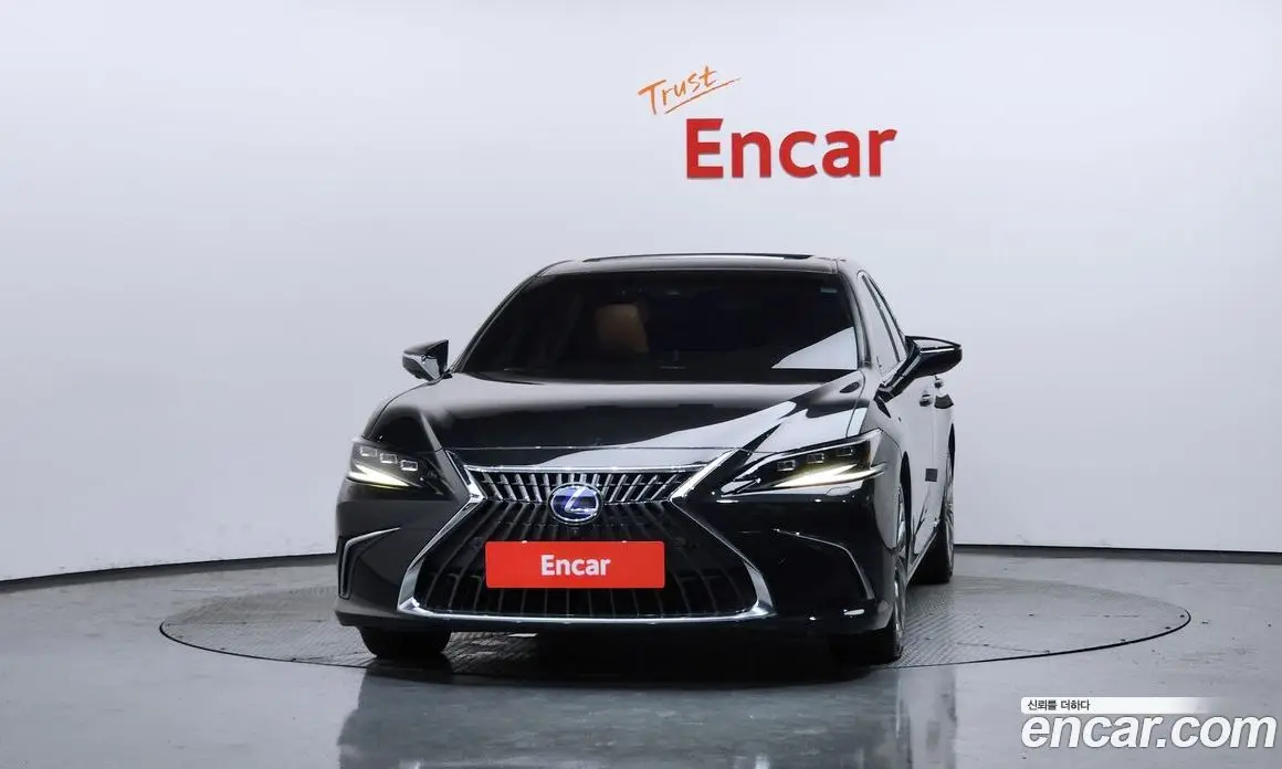 Lexus ES 2021 2.5 автомат (гидро), фото 3