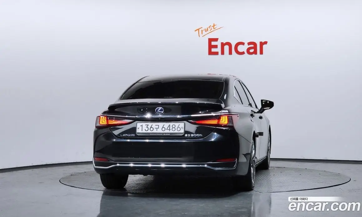 Lexus ES 2021 2.5 автомат (гидро), фото 4
