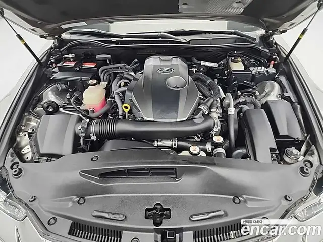 Lexus IS 2018 2.0 автомат (гидро), миниатюра 5
