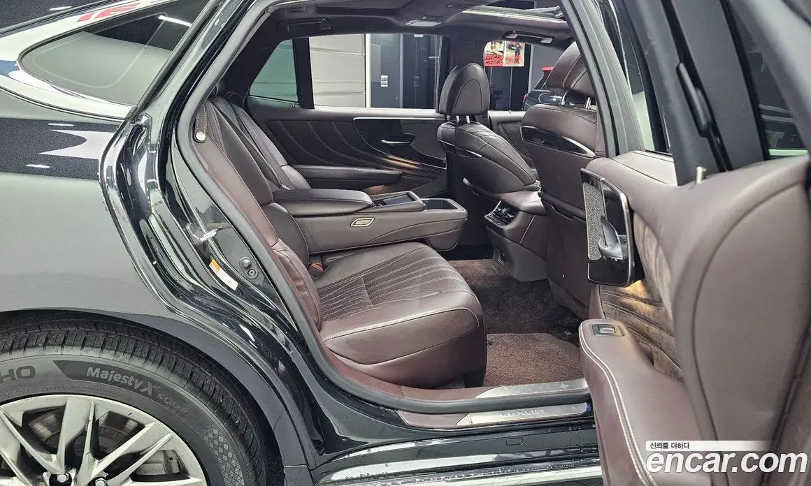 Lexus LS 2019 3.4 автомат (гидро), фото 12