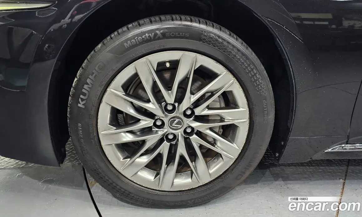 Lexus LS 2019 3.4 автомат (гидро), фото 5