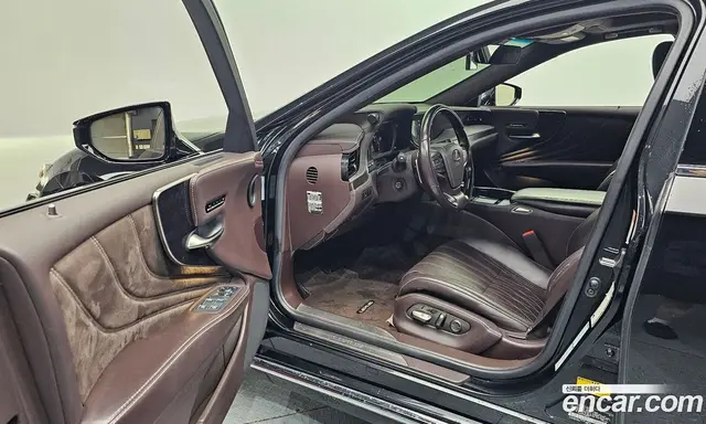 Lexus LS 2019 3.4 автомат (гидро), миниатюра 10