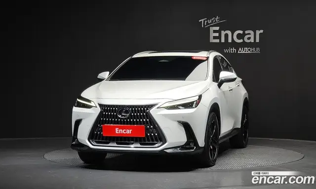 Lexus NX 2022 2.5 автомат (гидро), миниатюра 2