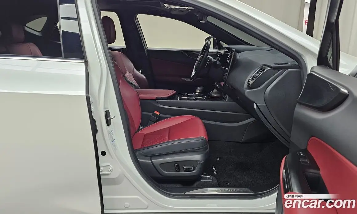 Lexus NX 2022 2.5 автомат (гидро), фото 15