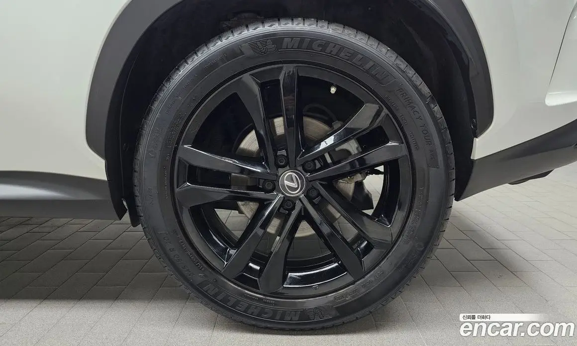 Lexus NX 2022 2.5 автомат (гидро), фото 6