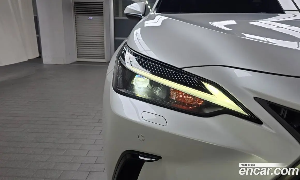 Lexus NX 2022 2.5 автомат (гидро), фото 7