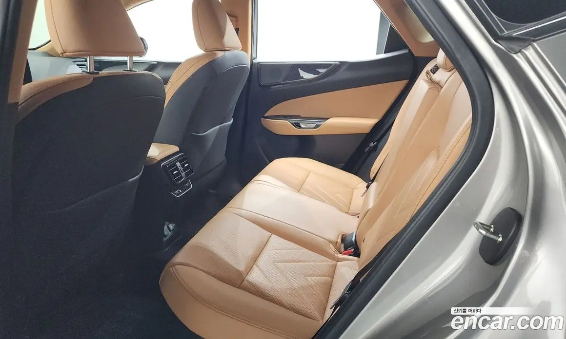 Lexus NX 2024 2.5 автомат (гидро), фото 20