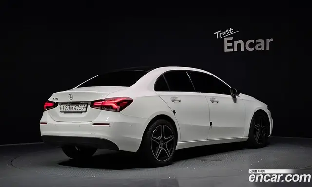 Mercedes-Benz A-Class 2020 2.0 автомат (гидро), миниатюра 2