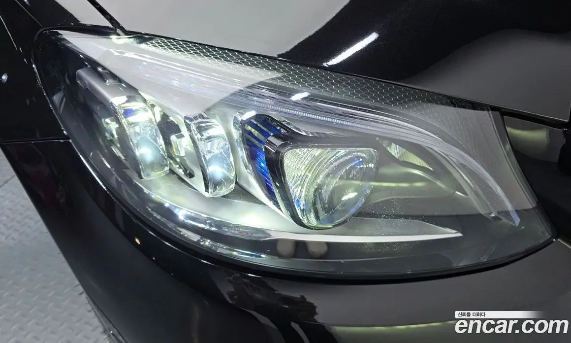 Mercedes-Benz C-Class 2021 2.0 автомат (гидро), фото 8