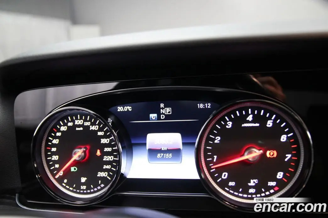 Mercedes-Benz E-Class 2018 2.0 автомат (гидро), фото 8