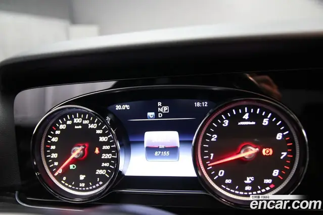 Mercedes-Benz E-Class 2018 2.0 автомат (гидро), миниатюра 8