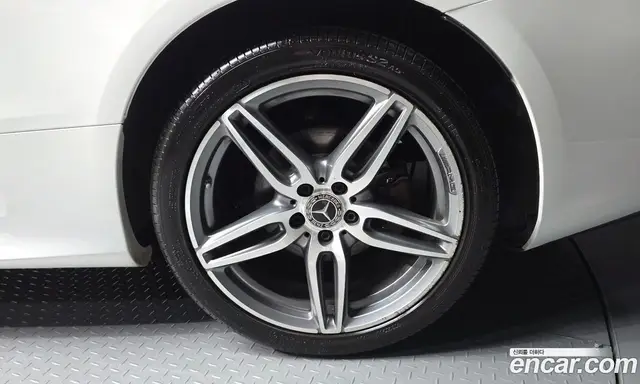 Mercedes-Benz E-Class 2018 1.9 автомат (гидро), миниатюра 5