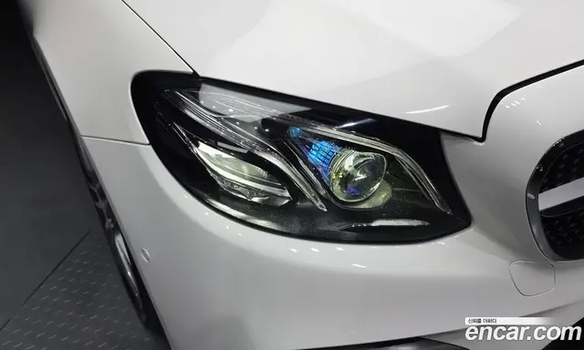 Mercedes-Benz E-Class 2018 1.9 автомат (гидро), миниатюра 8