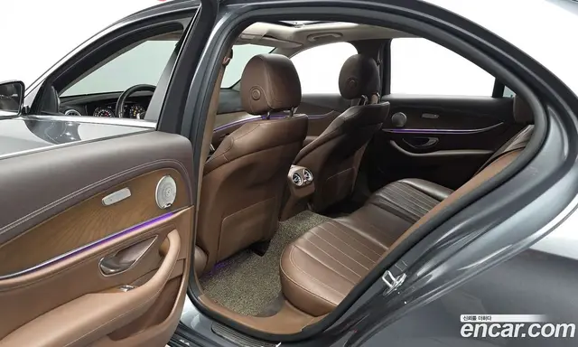 Mercedes-Benz E-Class 2019 1.9 автомат (гидро), миниатюра 12