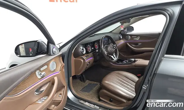 Mercedes-Benz E-Class 2019 1.9 автомат (гидро), миниатюра 10