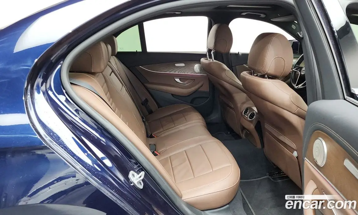 Mercedes-Benz E-Class 2021 2.0 автомат (гидро), фото 17
