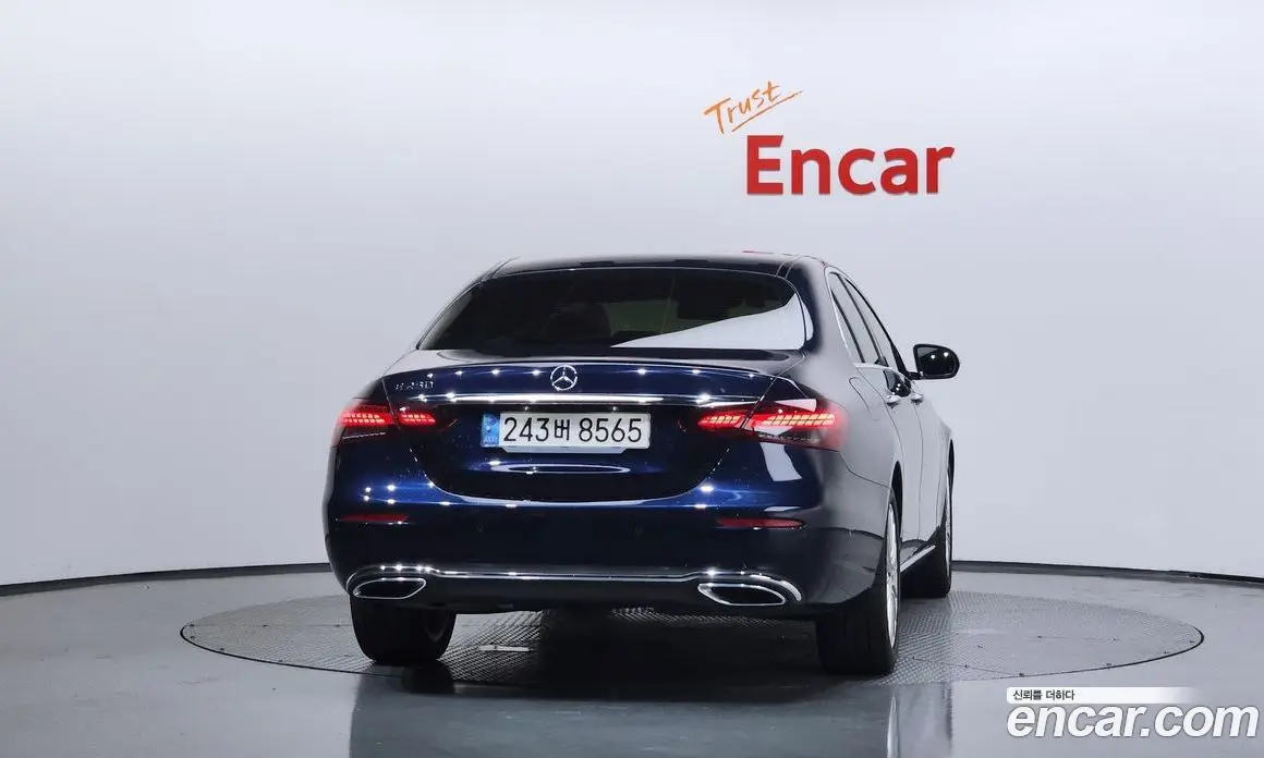 Mercedes-Benz E-Class 2021 2.0 автомат (гидро), фото 4