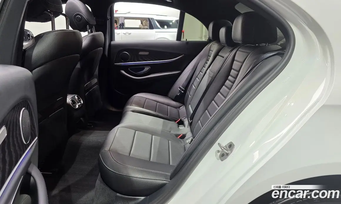 Mercedes-Benz E-Class 2022 2.0 автомат (гидро), фото 11