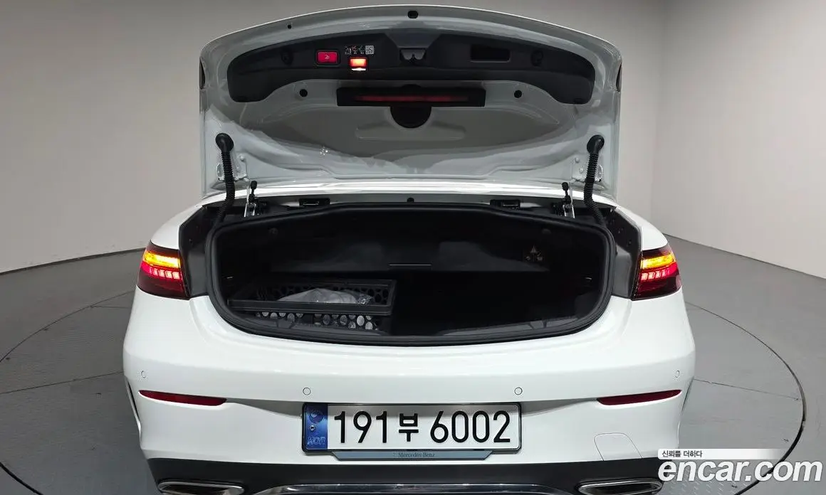 Mercedes-Benz E-Class 2023 3.0 автомат (гидро), фото 23