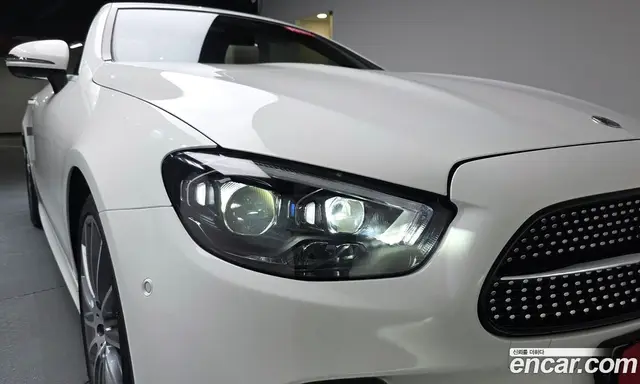 Mercedes-Benz E-Class 2023 3.0 автомат (гидро), миниатюра 7