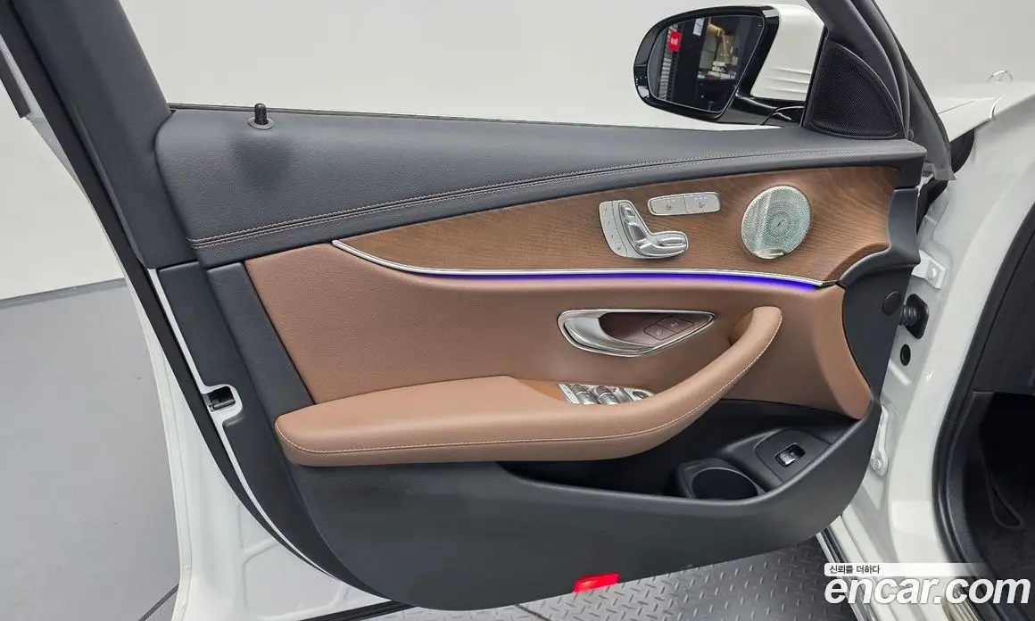 Mercedes-Benz E-Class 2023 1.9 автомат (гидро), фото 14