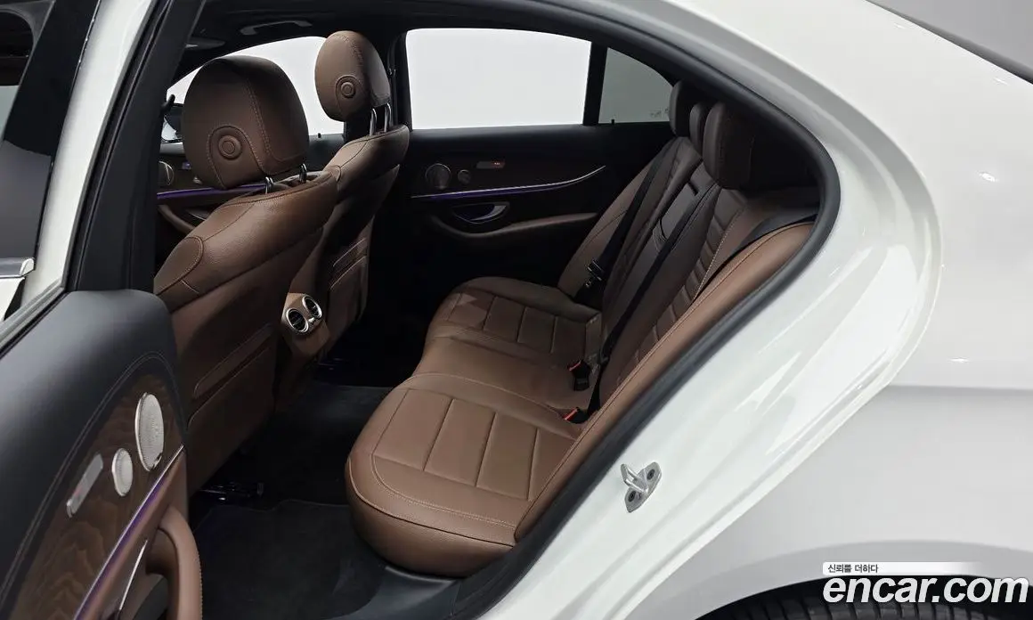 Mercedes-Benz E-Class 2023 1.9 автомат (гидро), фото 16