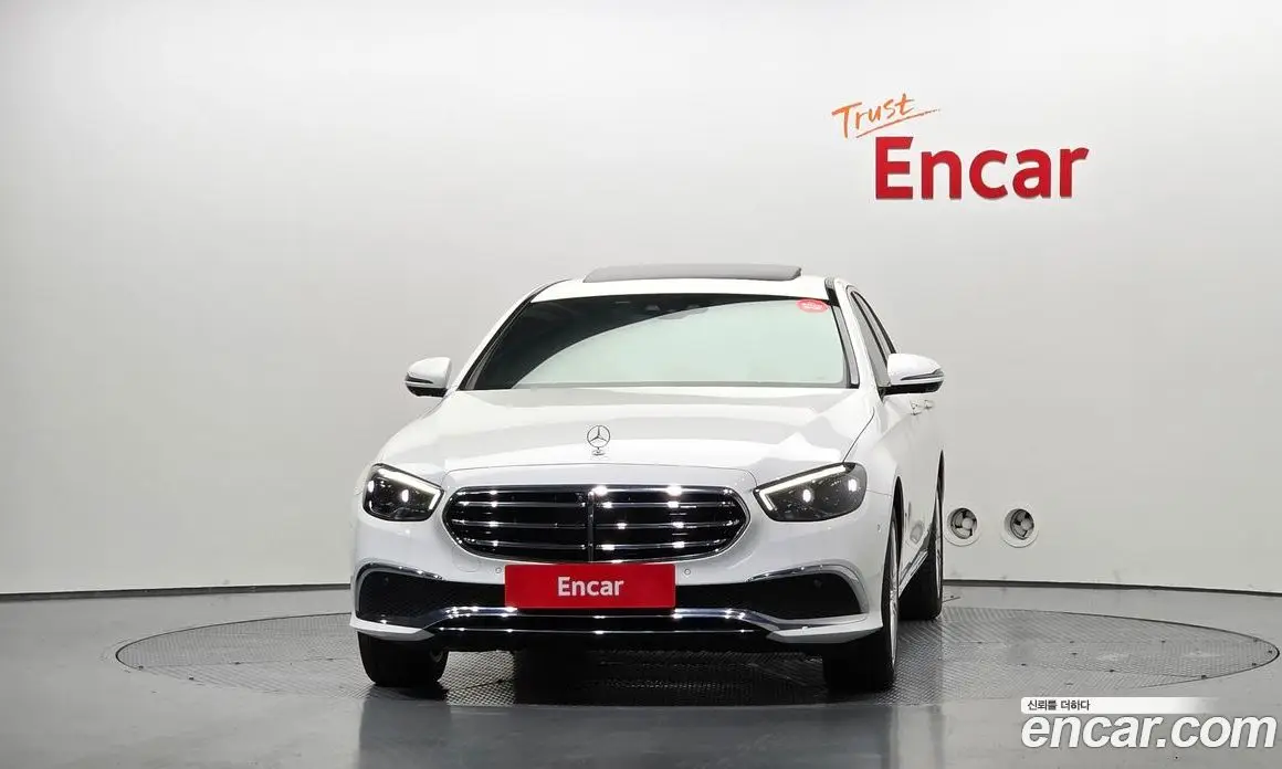 Mercedes-Benz E-Class 2023 1.9 автомат (гидро), фото 3