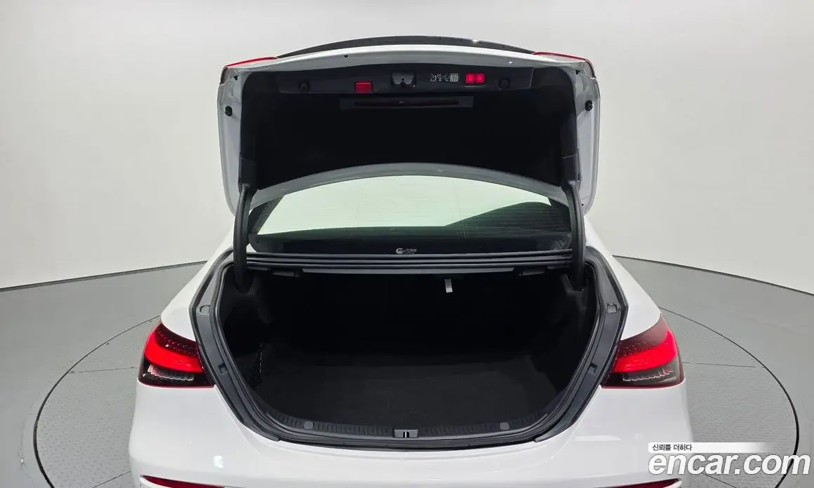Mercedes-Benz E-Class 2023 1.9 автомат (гидро), фото 26