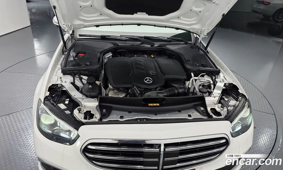 Mercedes-Benz E-Class 2023 1.9 автомат (гидро), фото 6