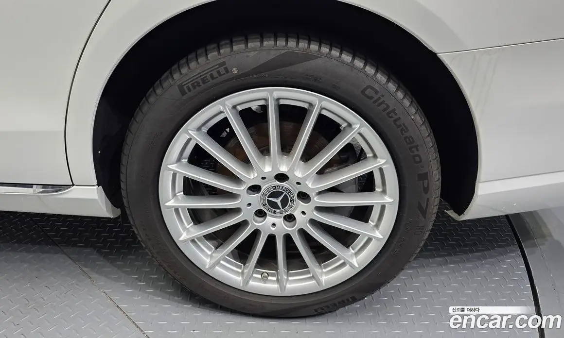 Mercedes-Benz E-Class 2023 1.9 автомат (гидро), фото 7