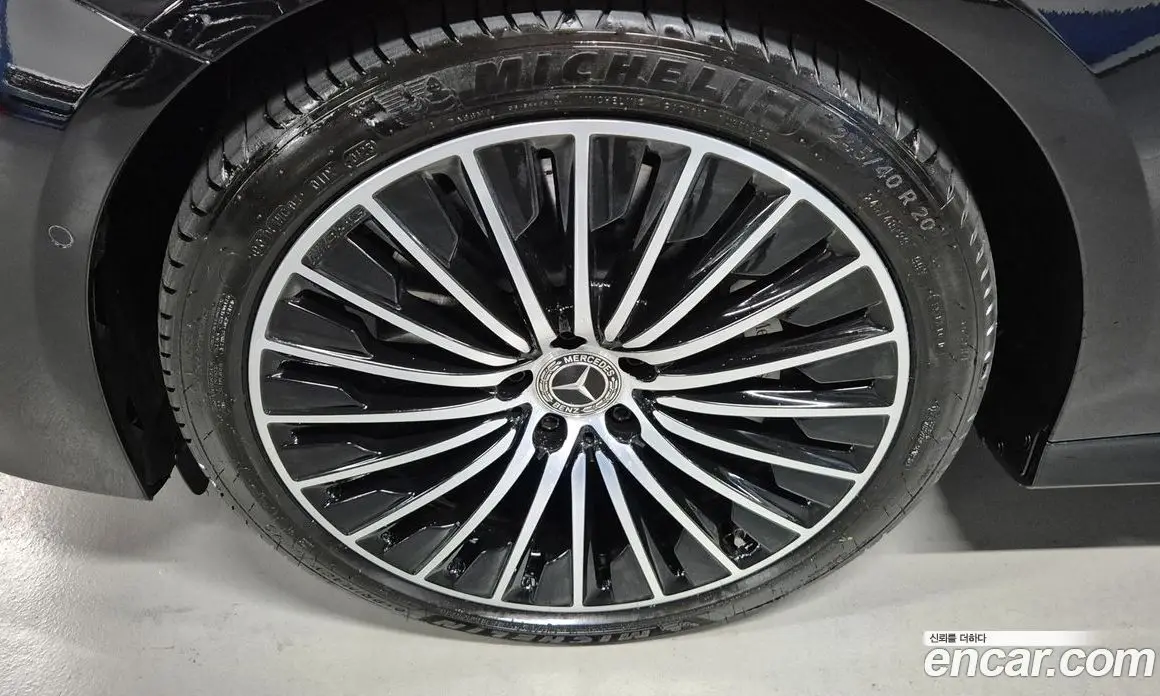 Mercedes-Benz E-Class 2025 3.0 автомат (гидро), фото 20