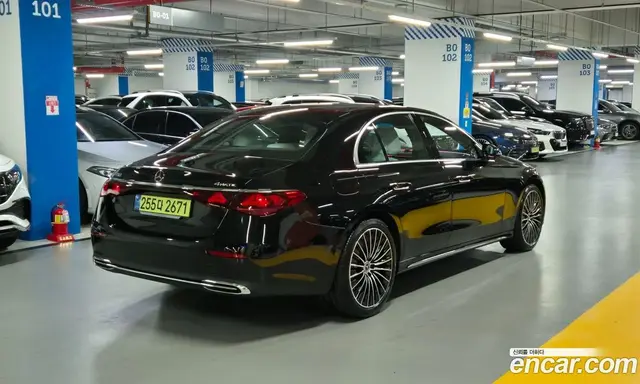 Mercedes-Benz E-Class 2025 3.0 автомат (гидро), миниатюра 4