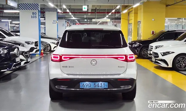 Mercedes-Benz EQB 2023 0.1 автомат (гидро), миниатюра 3