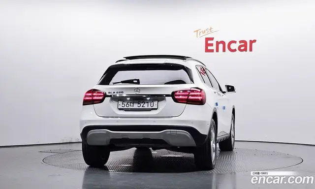 Mercedes-Benz GLA-Class 2018 2.0 автомат (гидро), миниатюра 4