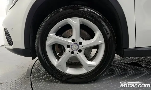 Mercedes-Benz GLA-Class 2018 2.0 автомат (гидро), миниатюра 5