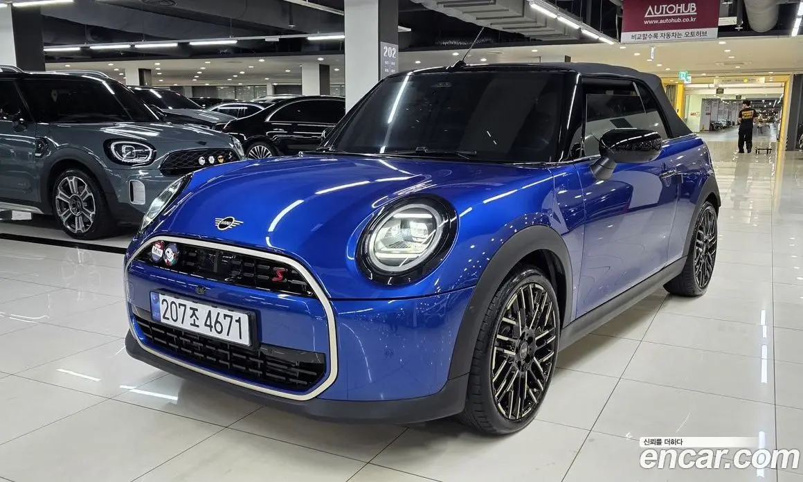 Mini Cooper Convertible 2025 2.0 автомат (гидро), фото 1 Mini Cooper Convertible 2025 2.0 автомат (гидро), фото 1