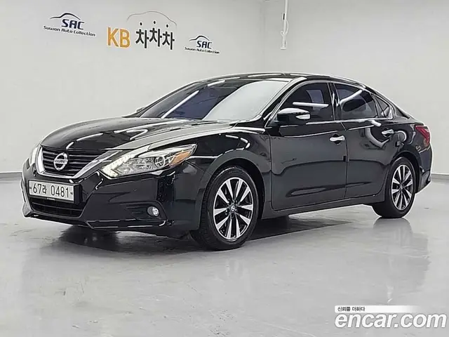 Nissan Altima, 2016, 111 241 км