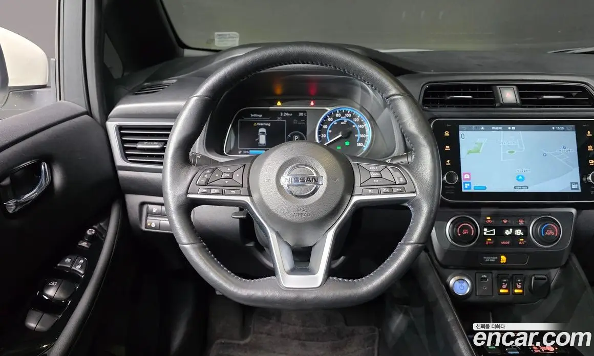 Nissan Leaf 2019 0.1 автомат (гидро), фото 20