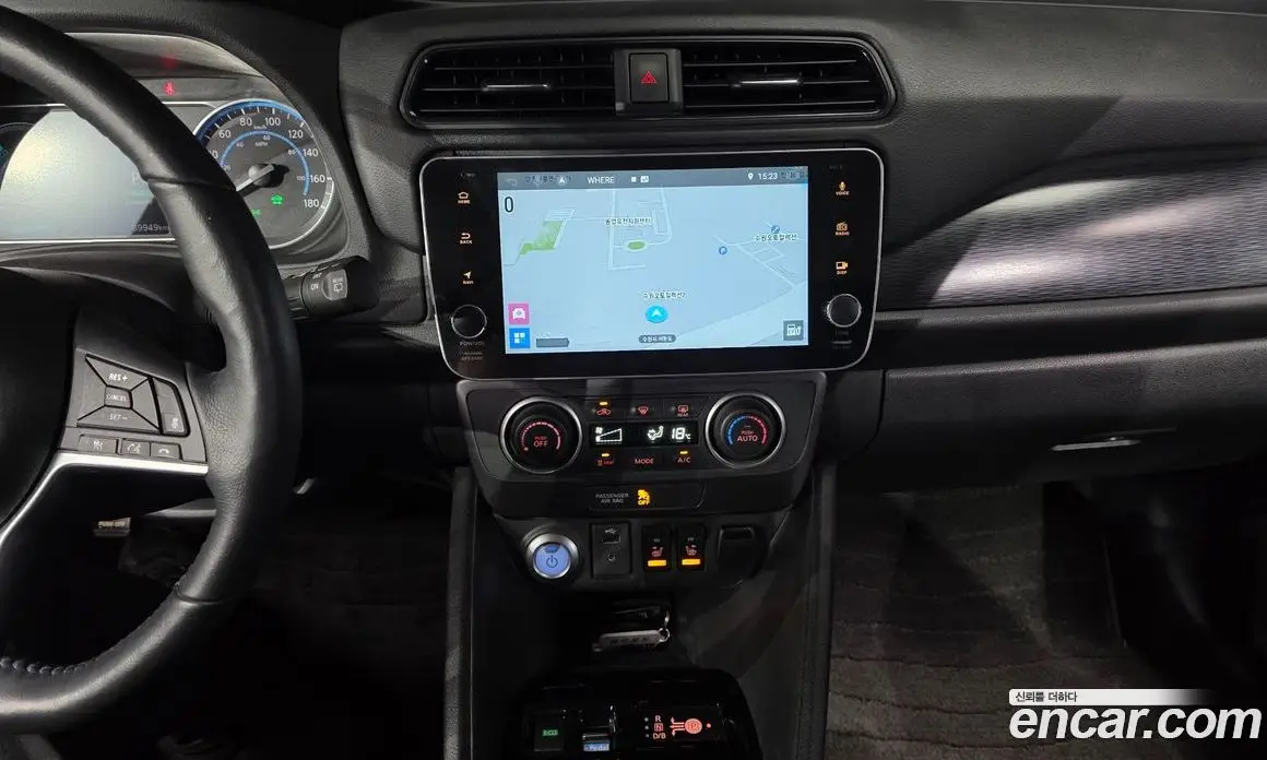 Nissan Leaf 2019 0.1 автомат (гидро), фото 32