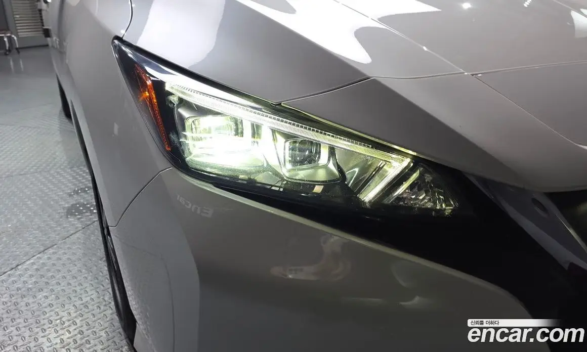 Nissan Leaf 2019 0.1 автомат (гидро), фото 8