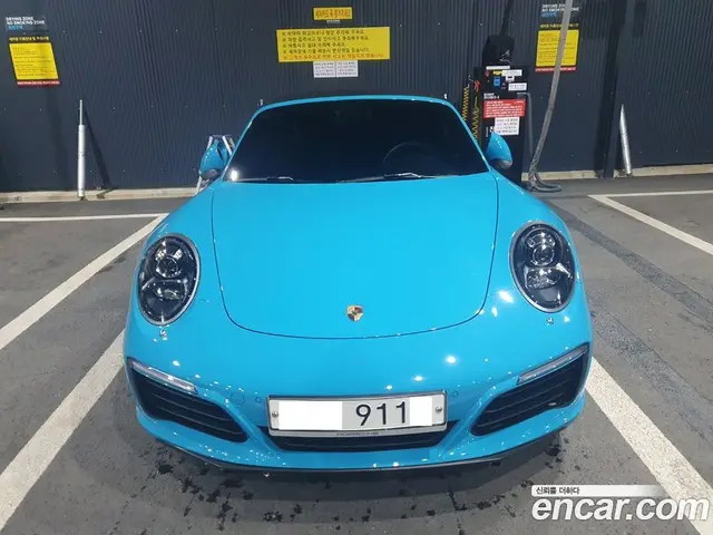 Porsche 911 2018 3.0 автомат (гидро), миниатюра 1