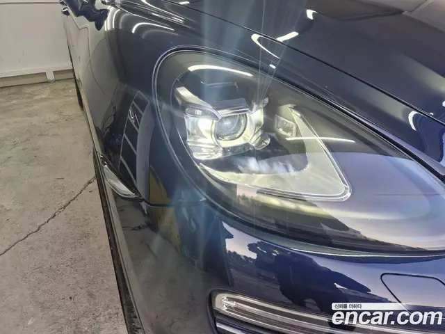 Porsche Cayenne 2011 3.0 автомат (гидро), миниатюра 2