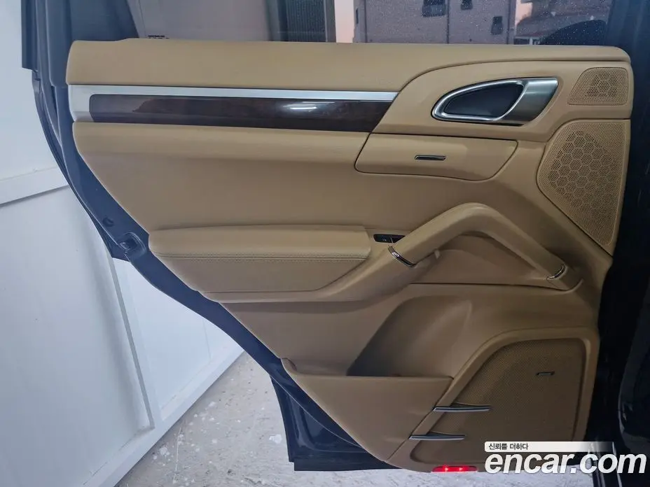 Porsche Cayenne 2011 3.0 автомат (гидро), фото 19