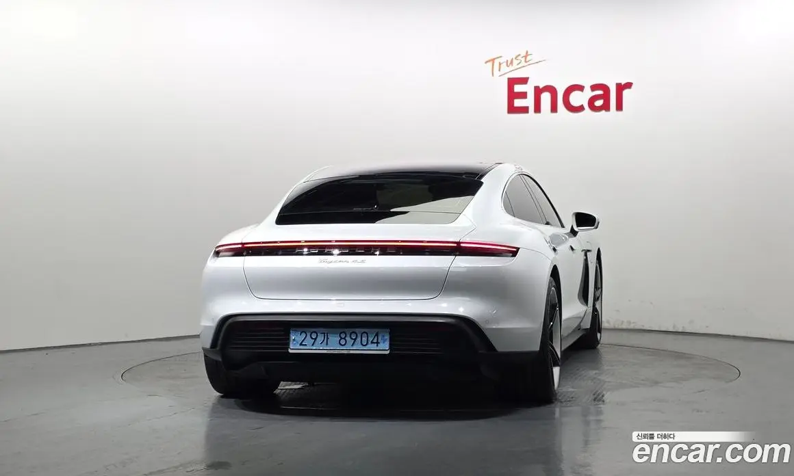 Porsche Taycan 2024 0.1 автомат (гидро), фото 4