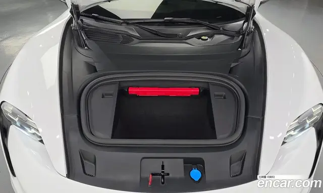 Porsche Taycan 2024 0.1 автомат (гидро), миниатюра 6