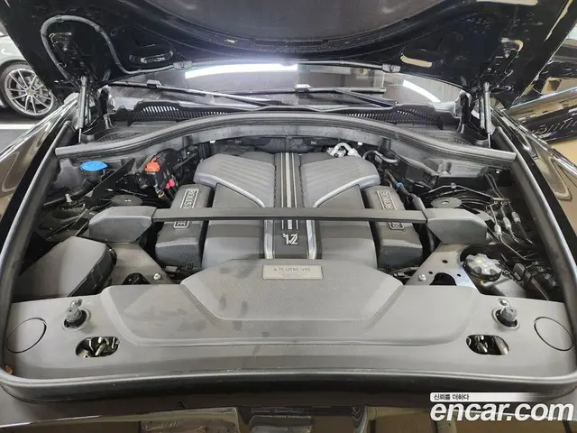 Rolls-Royce Cullinan 2023 6.7 автомат (гидро), миниатюра 6