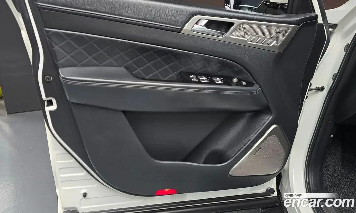SsangYong Rexton 2017 2.2 автомат (гидро), фото 13